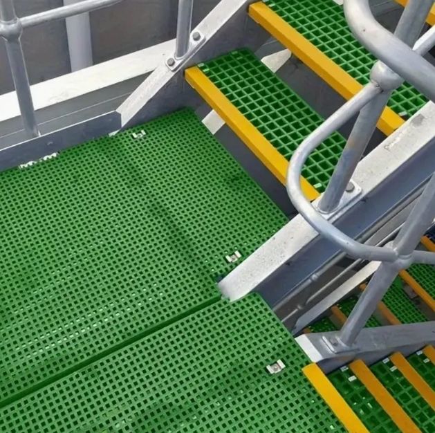 High Strength Solid Top Covered FRP Molded Grating