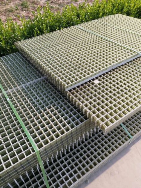 Translucent Molded FRP Grating Panels